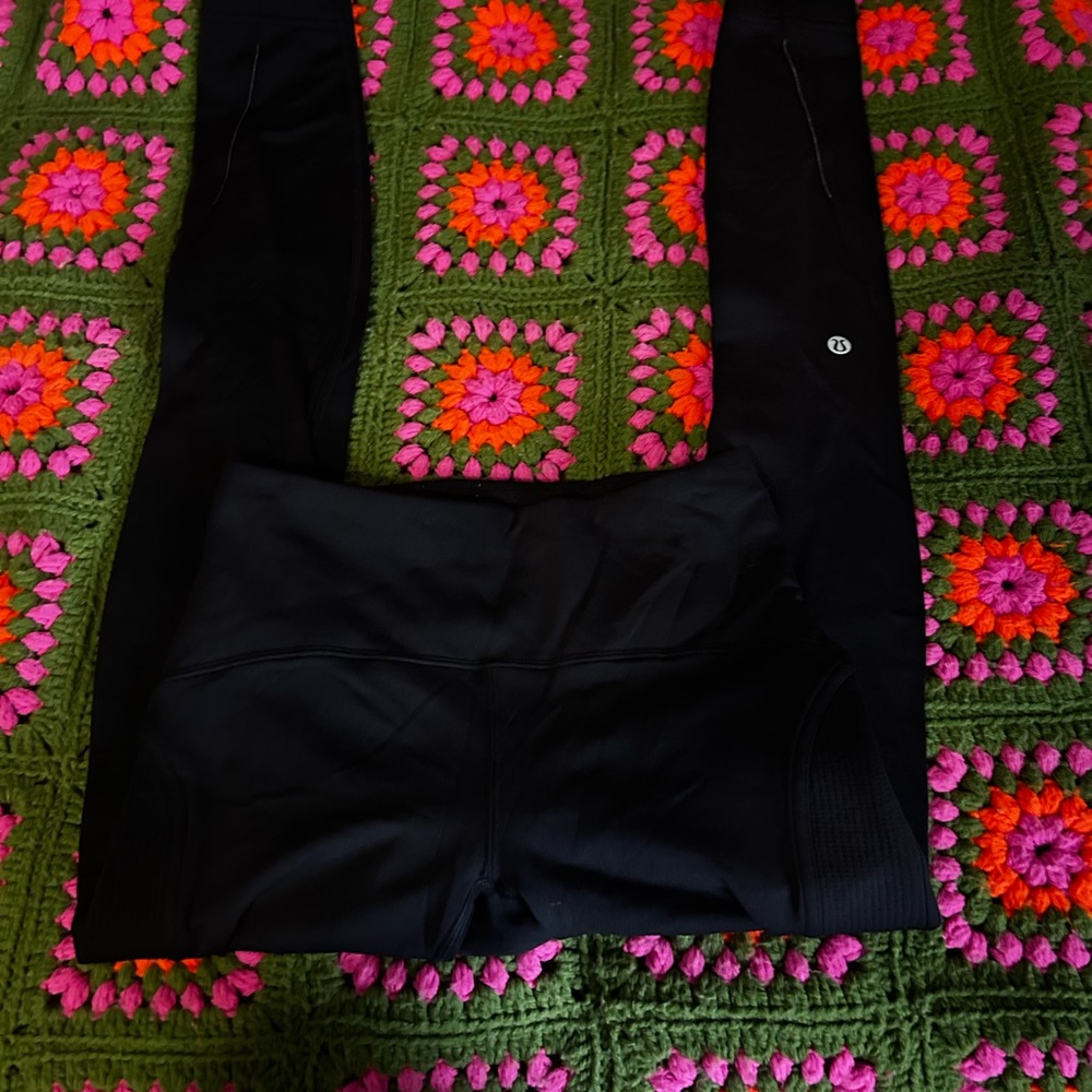 Lululemon - Picture 2 of 5